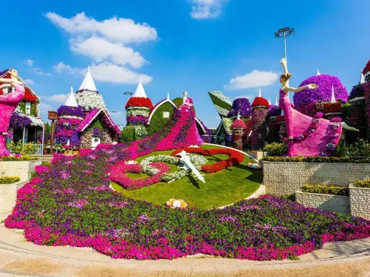 World's Largest Natural Flower Dubai Miracle Garden